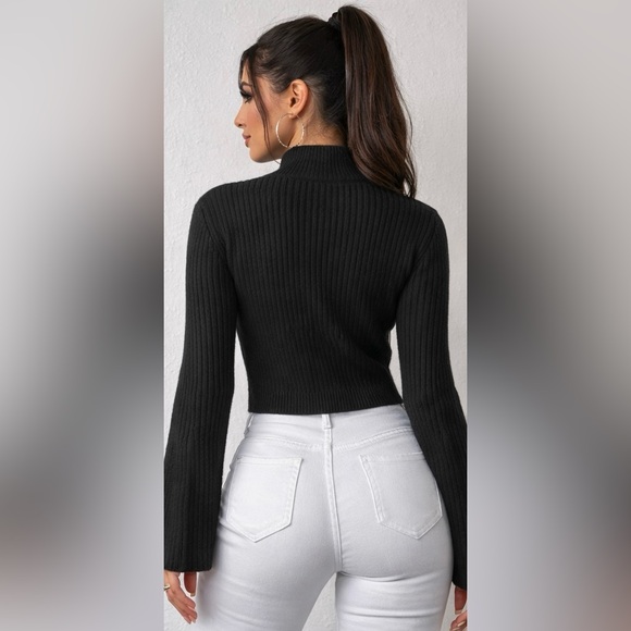 COPY - Sweaters - Picture 2 of 5